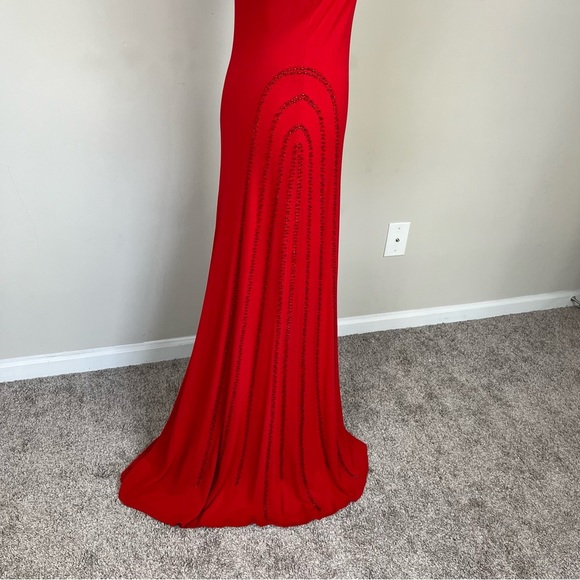 MAGGY LONDON BLACK LABEL BOAT NECK BEADED GOWN WITH TRAIN IN RED SIZE 8 - Picture 12 of 16
